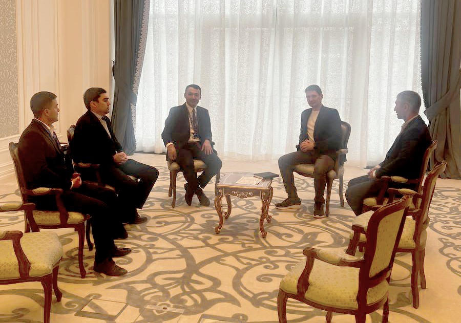 3-photo_5388596300800442538