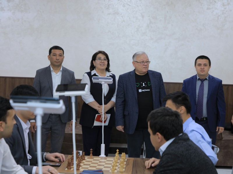 2-52hjk2jhk12h12jk2tui