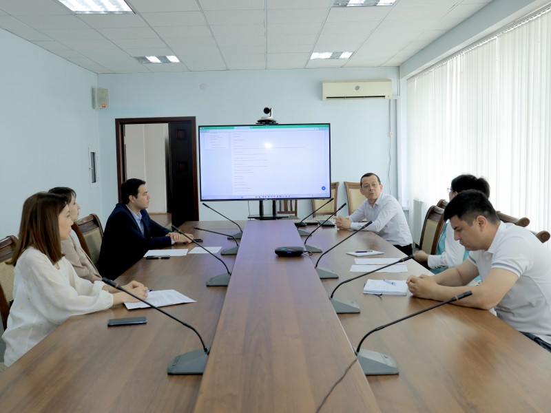 3-ghjkjhkjhk-7b5a6966