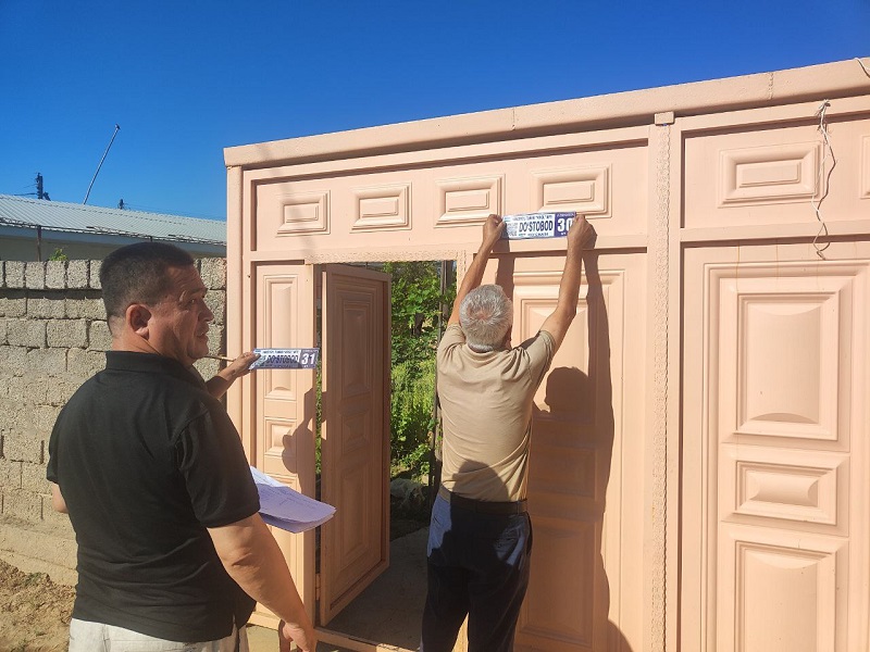 3_-photo_5201753030012297827_y-1