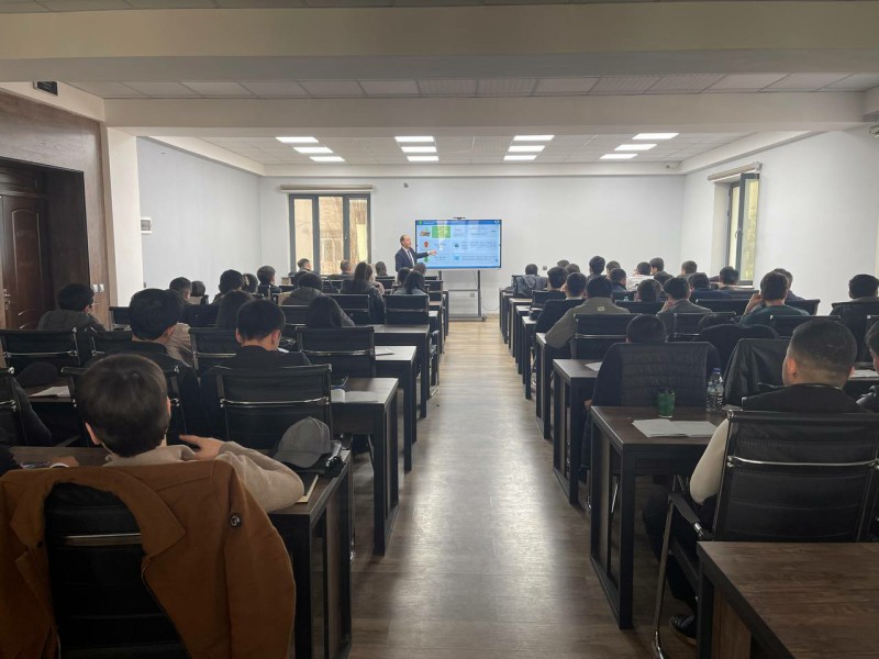 4-photo_5357459862373651130_y