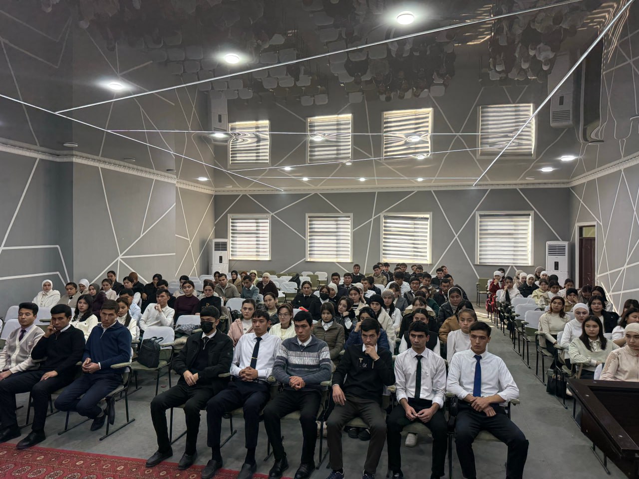 photo_5280846055362726996_y_p51538