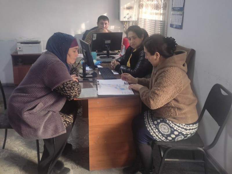 photo_5188689156837069412_y